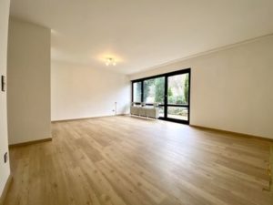 389 großzügiges Wohnzimmer