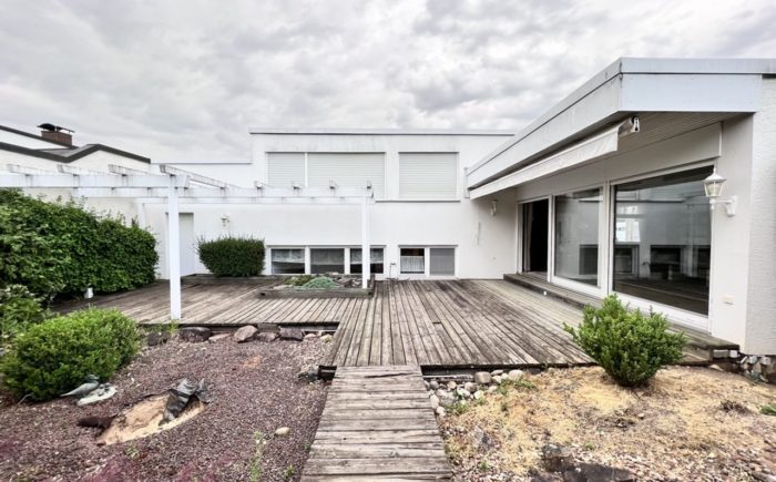 433 Hausansicht vom Garten