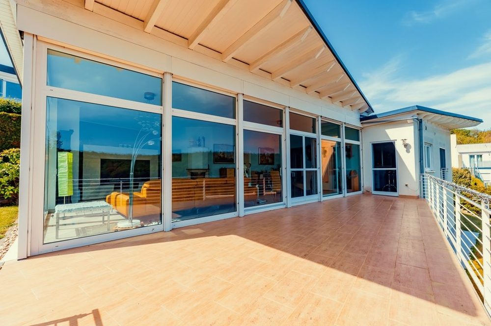 503 EG Terrasse zu Wohnzimmer und Küche