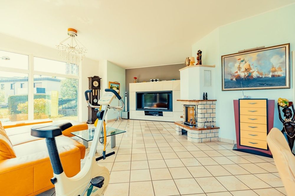 503 EG Wohnzimmer mit Kamin
